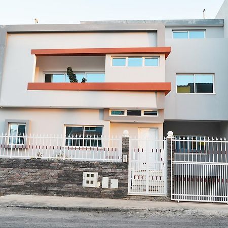 House Goncalves Apartment ปรายา ภายนอก รูปภาพ